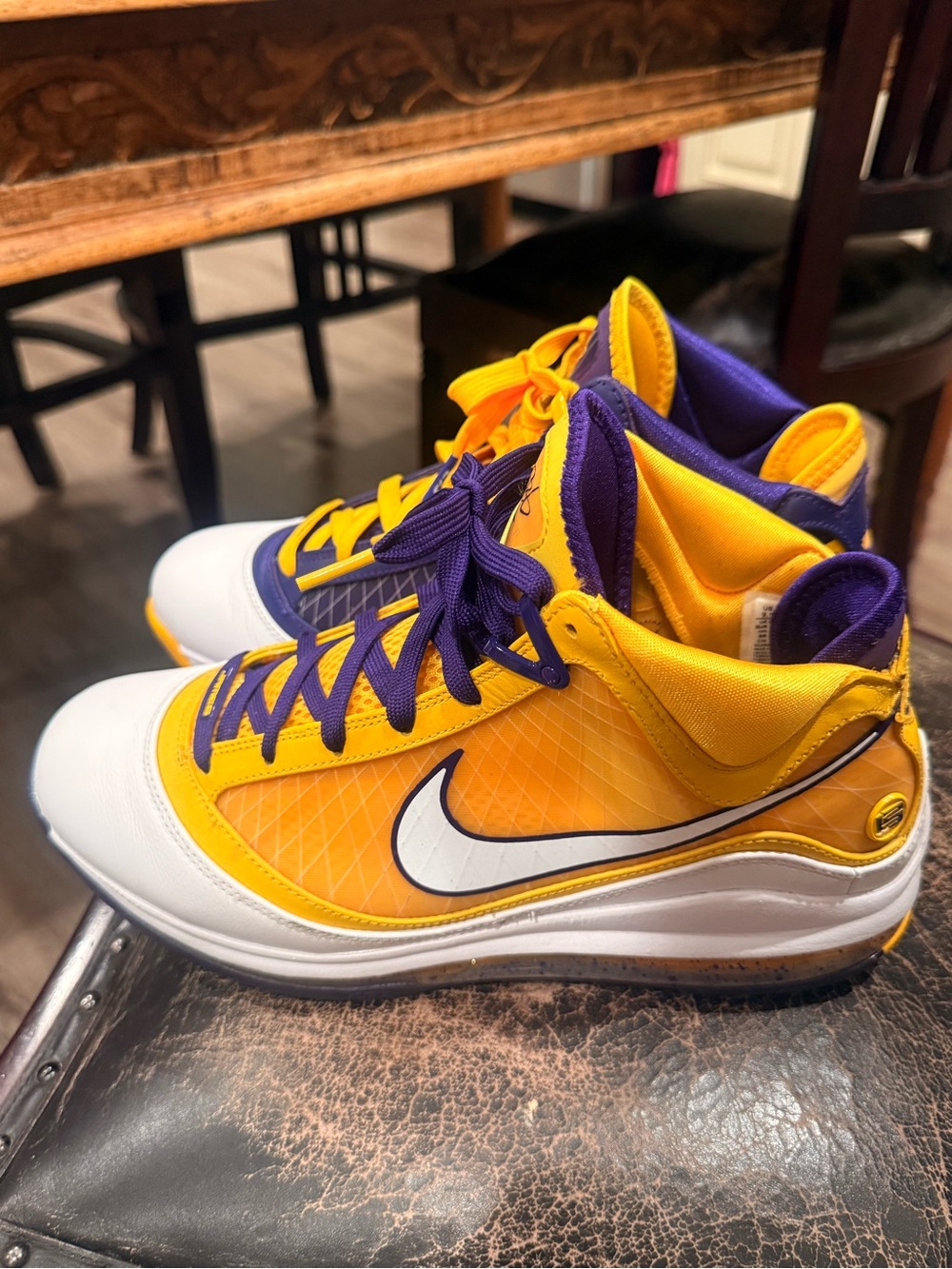 Nike LeBron 7 QS “Media Day” 
Men 9.5
CW2300-500